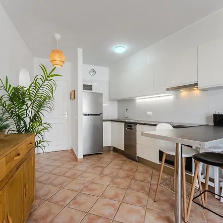 Huge Sunny Terrace Heated Pool Appartement *