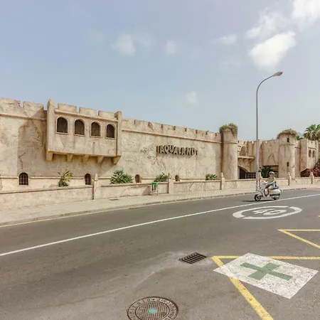 Appartement Huge Sunny Terrace Heated Pool *